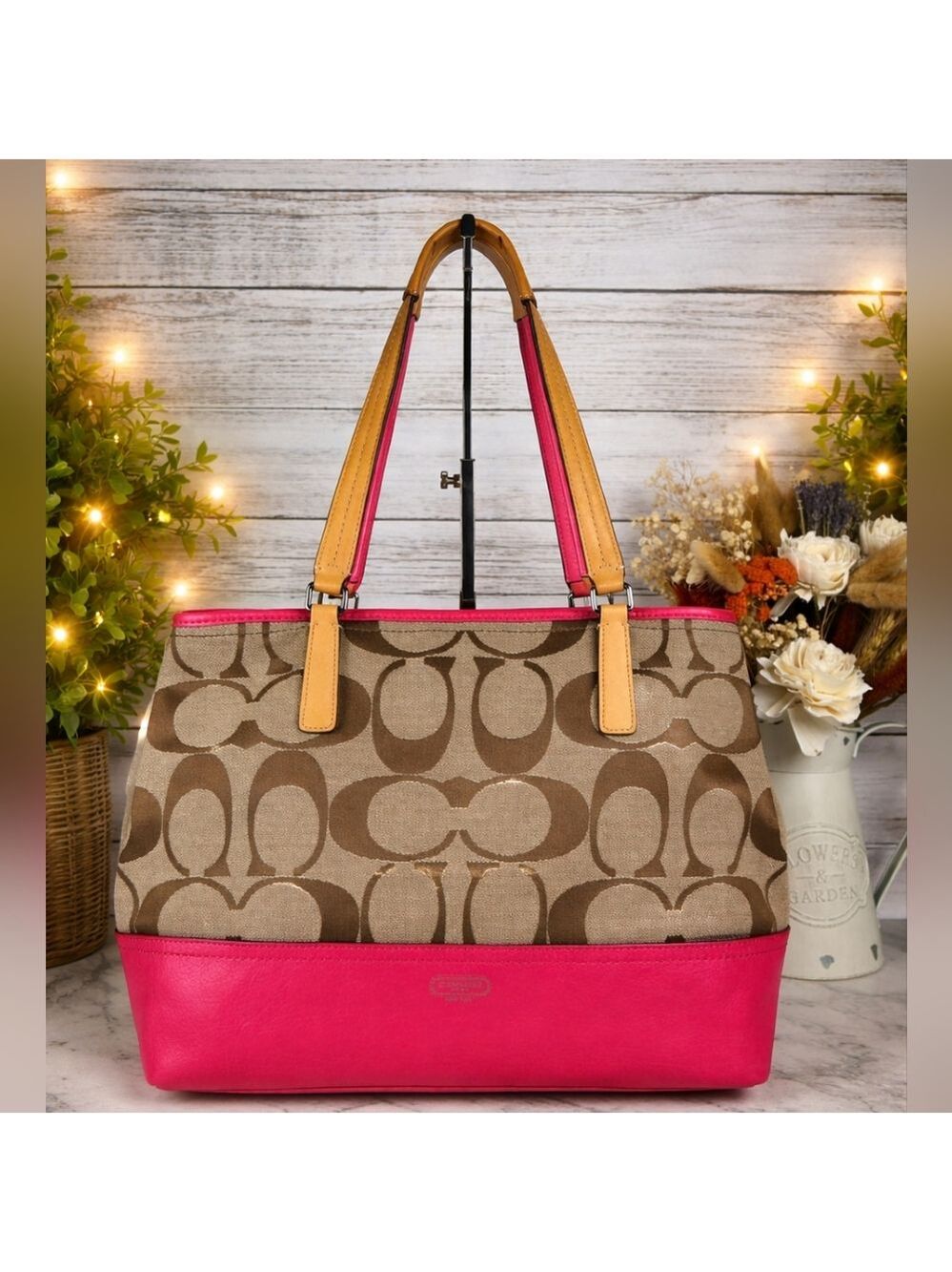 Coach Hamptons‎ Coleen Hand Shoulder Bag Tan and Coral Pink Signature Tote